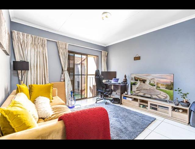2 BEDROOM TOWNHOUSE RENTED IN VORNA VALLEY